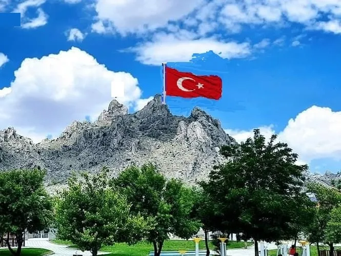 Yazicioglu Kalesine Turk Bayragi - Yazıcıoğlu Kalesine Türk Bayrağı